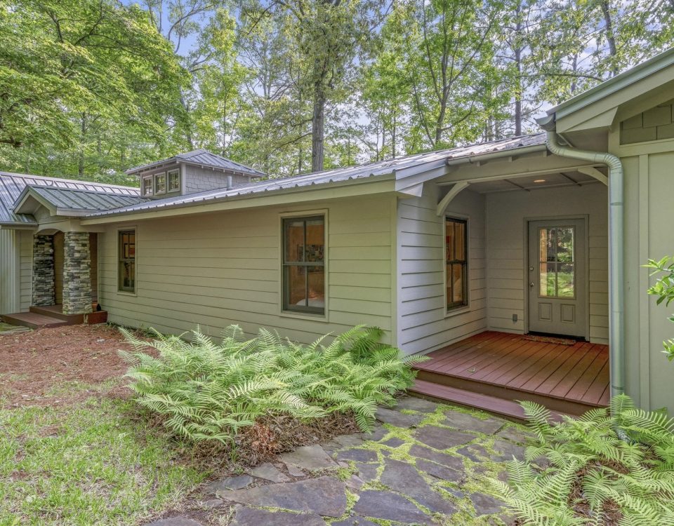 325 Sears Bluff Rd.