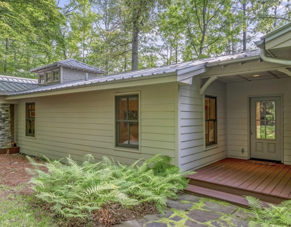 325 Sears Bluff Rd.